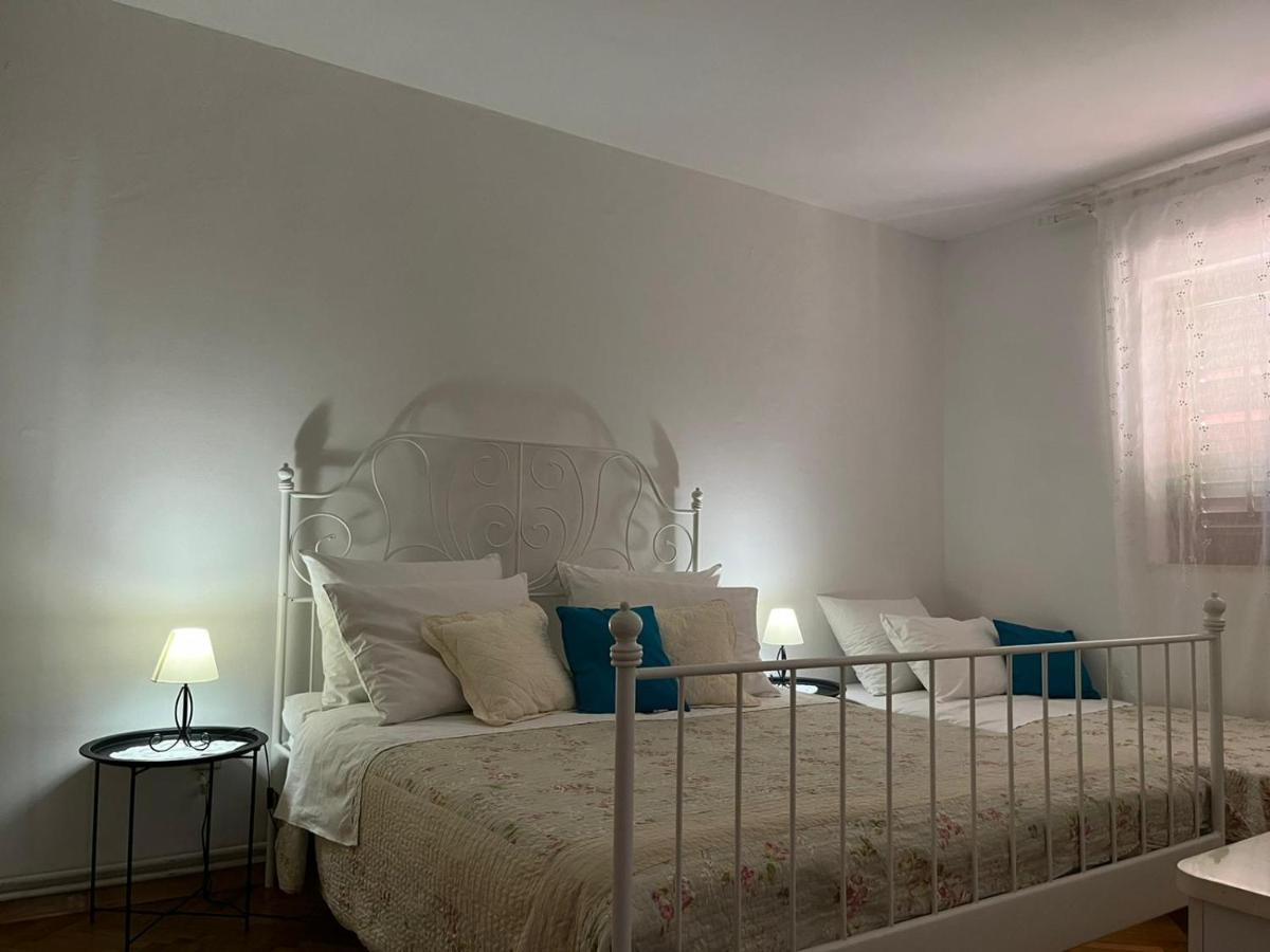 Apartment With Swimming Pool 젤사 외부 사진
